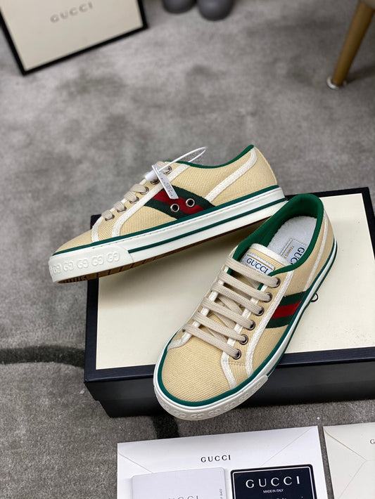 Pronta Entrega – Sneaker Modelo Gucci Tennis 1977