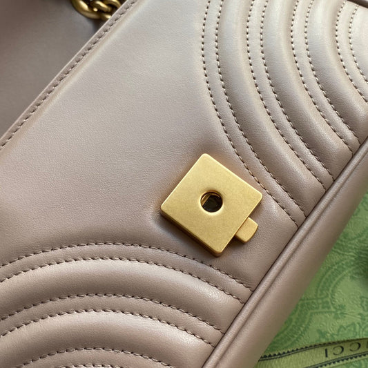 Pronta Entrega – Gucci Bolsa GG Marmont Matelassê Média
