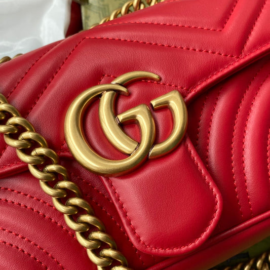 Pronta Entrega – Gucci Bolsa GG Marmont Matelassê Média