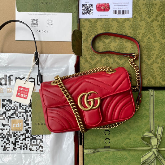 Pronta Entrega – Gucci Bolsa GG Marmont Matelassê Média