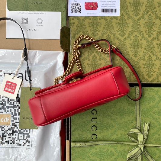 Pronta Entrega – Gucci Bolsa GG Marmont Matelassê Média