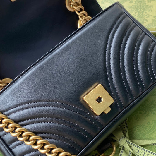 Pronta Entrega – Gucci Bolsa GG Marmont Matelassê Média