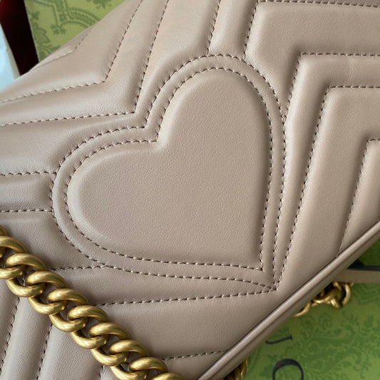 Pronta Entrega – Gucci Bolsa GG Marmont Matelassê Média