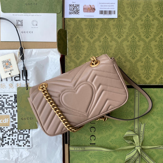 Pronta Entrega – Gucci Bolsa GG Marmont Matelassê Média