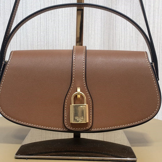 Pronta Entrega – PRONTA-ENTREGA – Bolsa Modelo Celine Clutch on Strap