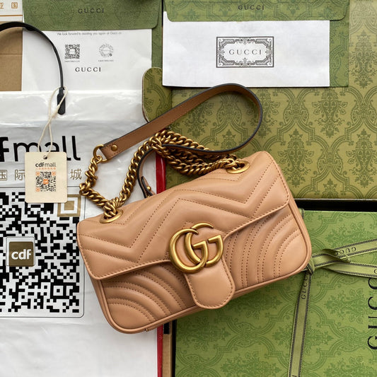 Pronta Entrega – Gucci Bolsa GG Marmont Matelassê Média