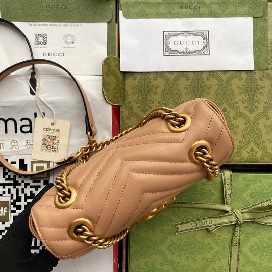 Pronta Entrega – Gucci Bolsa GG Marmont Matelassê Média