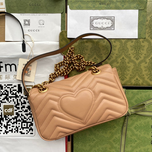 Pronta Entrega – Gucci Bolsa GG Marmont Matelassê Média