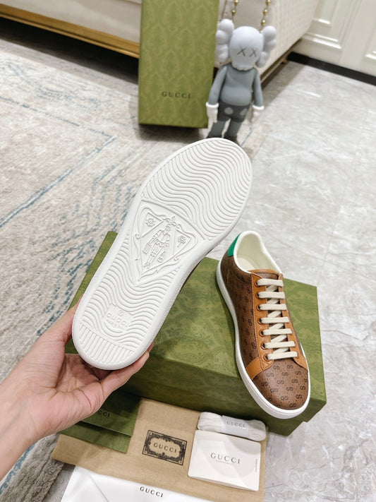 Pronta Entrega – Sneaker Modelo Gucci Mickey Mouse