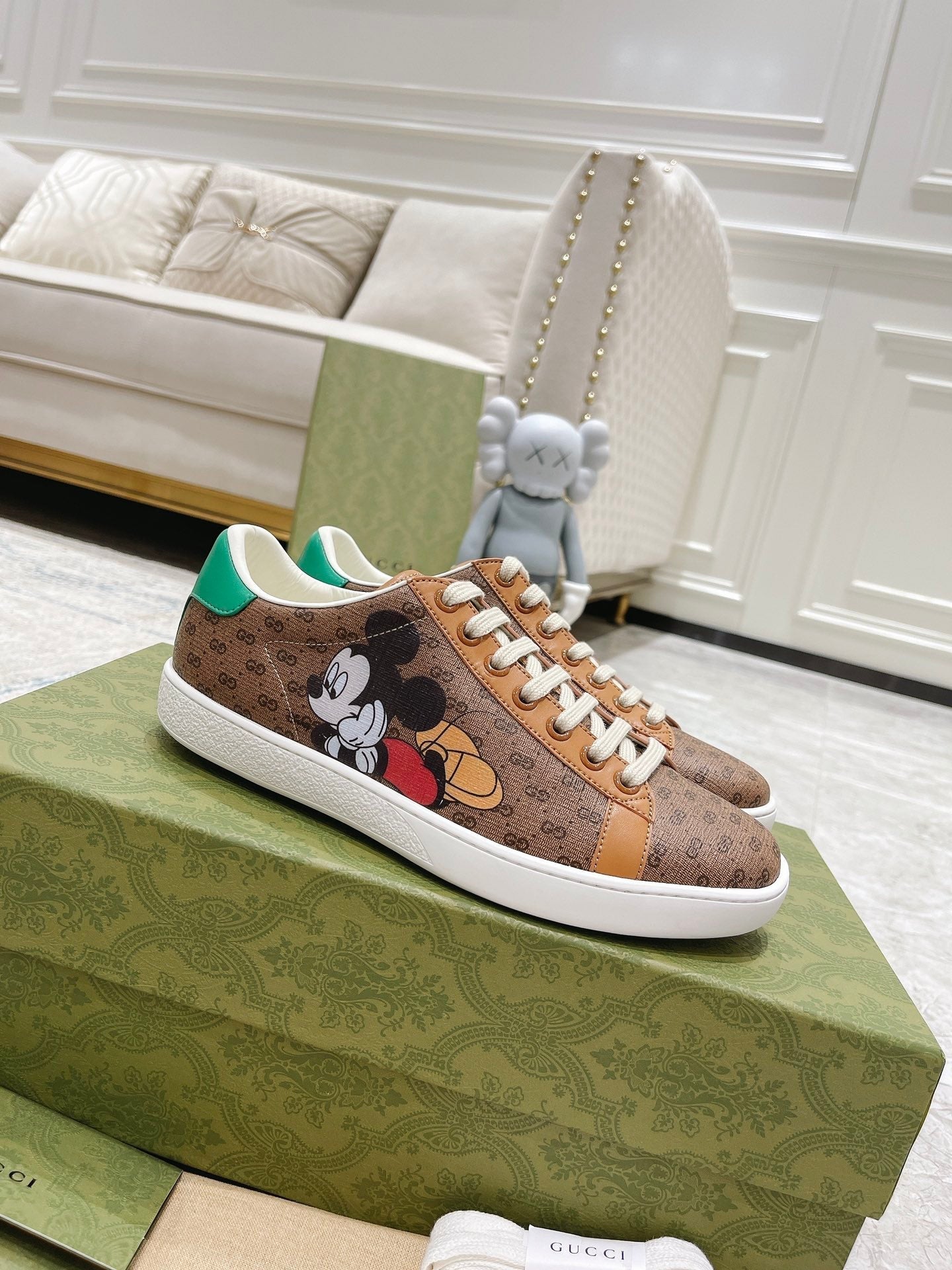 Pronta Entrega – Sneaker Modelo Gucci Mickey Mouse
