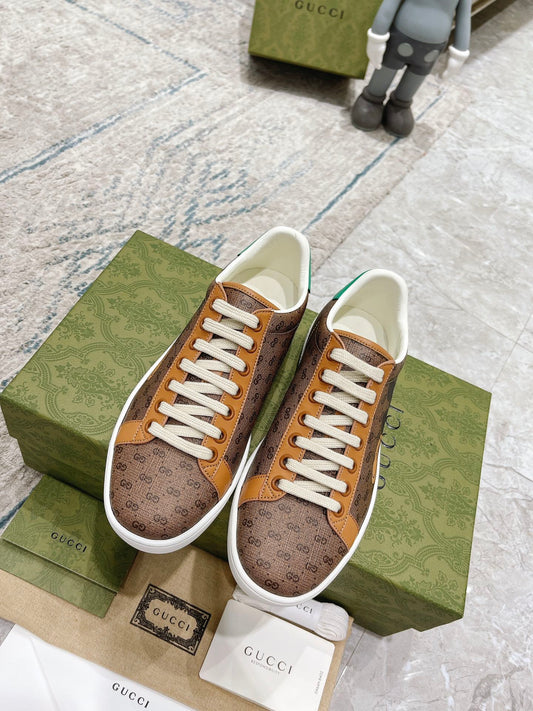 Pronta Entrega – Sneaker Modelo Gucci Mickey Mouse