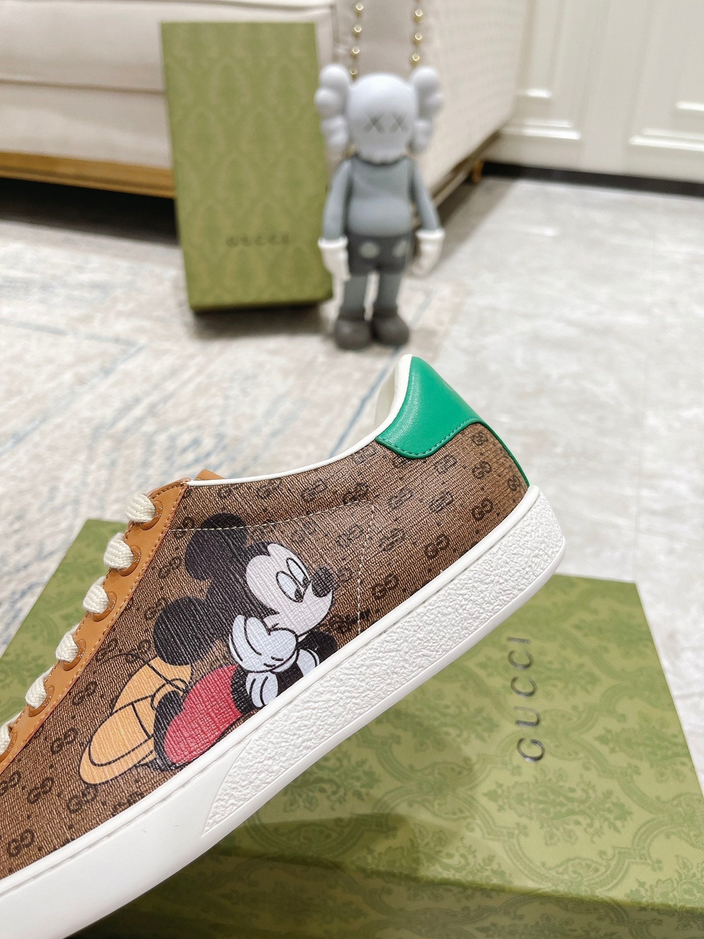 Pronta Entrega – Sneaker Modelo Gucci Mickey Mouse