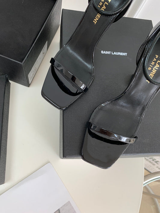 Pronta Entrega – Sandália Modelo Saint Laurent Opyum com salto 110mm