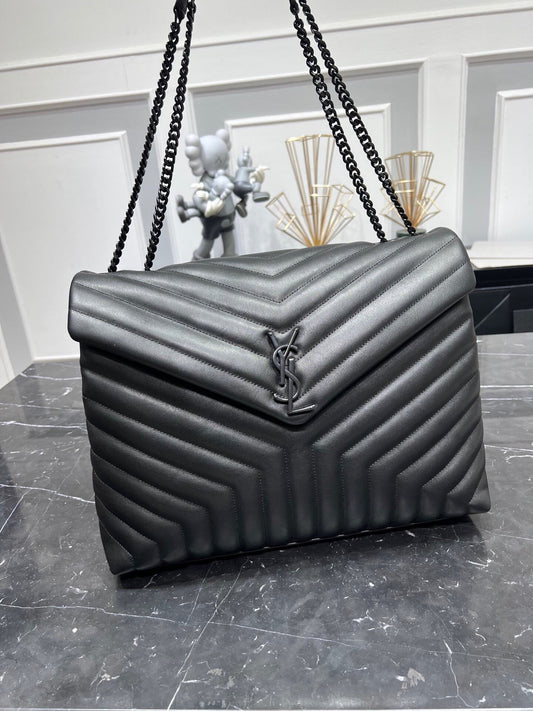 Pronta Entrega – Bolsa Modelo Yves Saint Laurent Loulou Grande