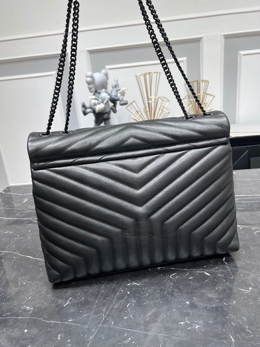 Pronta Entrega – Bolsa Modelo Yves Saint Laurent Loulou Grande