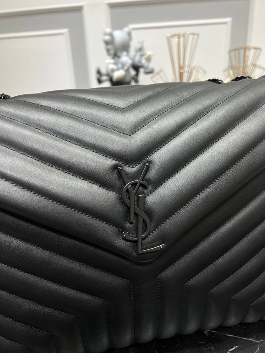 Pronta Entrega – Bolsa Modelo Yves Saint Laurent Loulou Grande