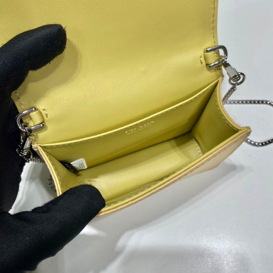 Pronta Entrega – Bolsa Modelo Porta-Cartão Prada com Alça de Ombro e Cristais