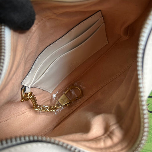 Pronta Entrega – Bolsa Gucci Mini GG Marmont Meia Lua