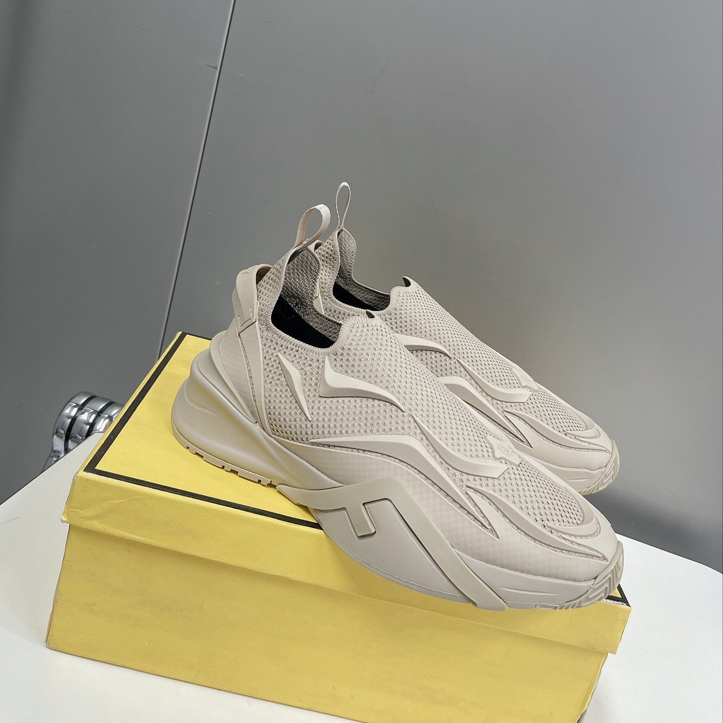 Pronta Entrega – Sneaker Modelo Fendi