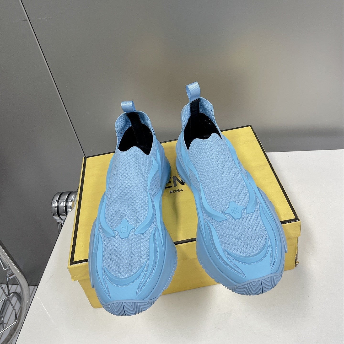Pronta Entrega – Sneaker Modelo Fendi
