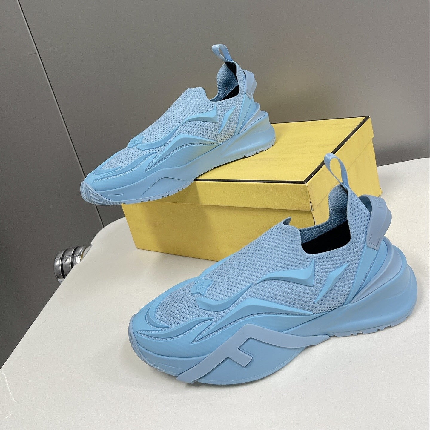 Pronta Entrega – Sneaker Modelo Fendi
