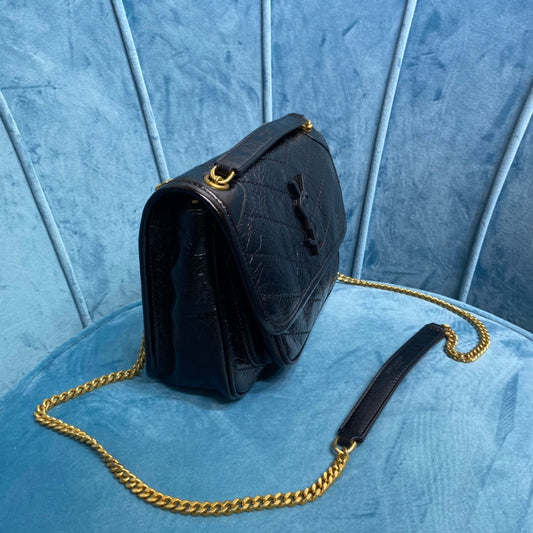Pronta Entrega – Bolsa Modelo Yves Saint Laurent de Ombro Niki com Corrente