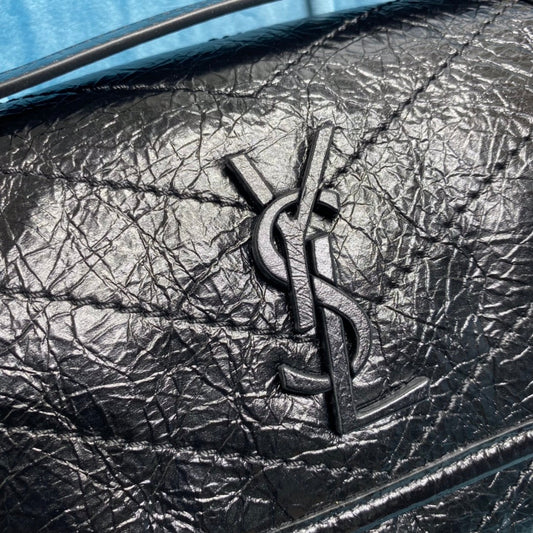 Pronta Entrega – Bolsa Modelo Yves Saint Laurent de Ombro Niki com Corrente
