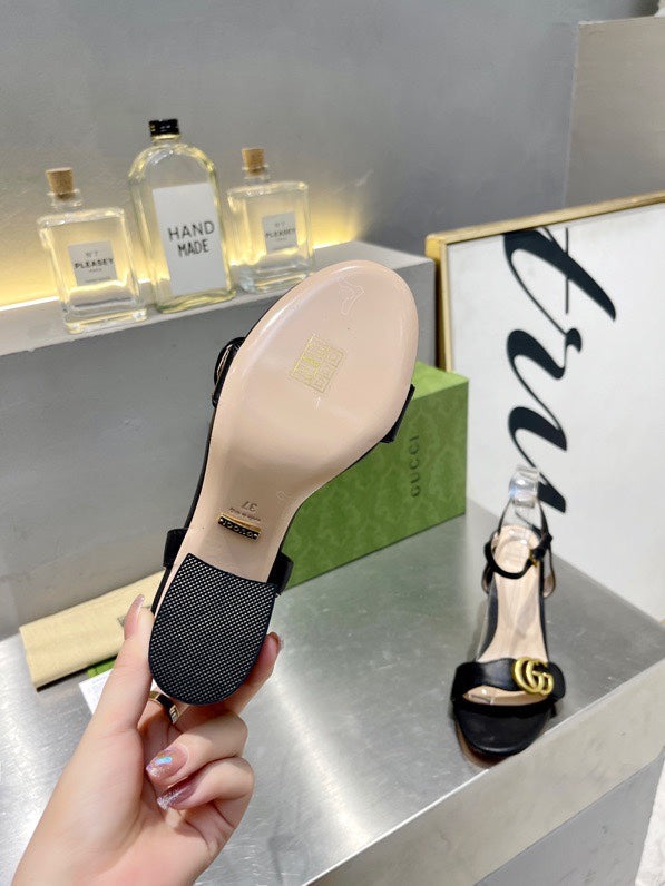 Pronta Entrega – Sandália Modelo Gucci de Couro com Logo