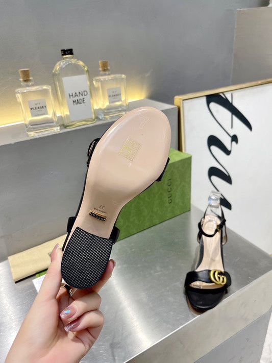 Pronta Entrega – Sandália Modelo Gucci de Couro com Logo