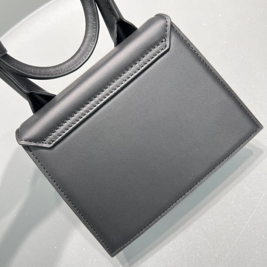 Pronta Entrega – Bolsa Modelo Jacquemus Le Chiquito Noeud