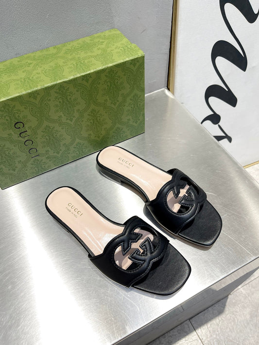 Pronta Entrega – Sandália Modelo Gucci de Couro com Logo Vazado