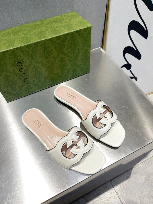 Pronta Entrega – Sandália Modelo Gucci de Couro com Logo Vazado