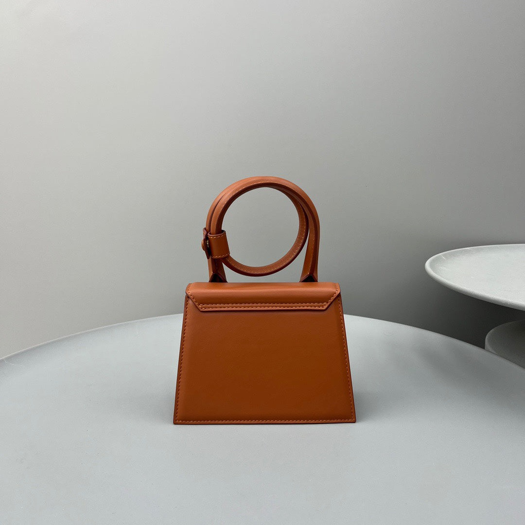 Pronta Entrega – Bolsa Modelo Jacquemus Le Chiquito Noeud