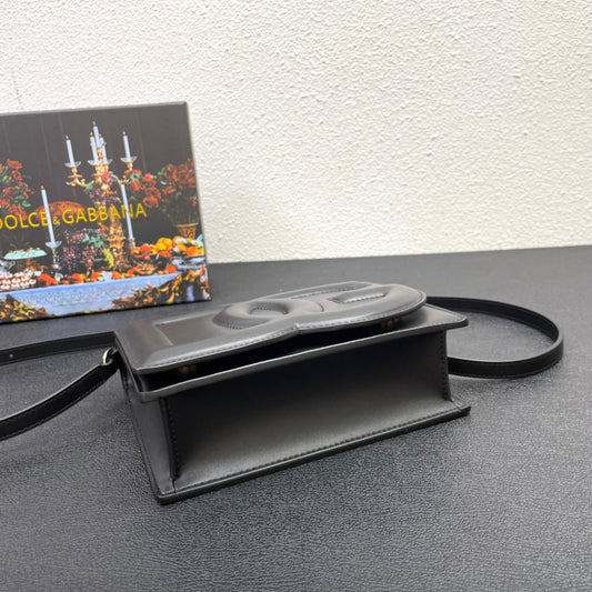 Pronta Entrega – Bolsa Modelo Dolce & Gabbana DG Longo
