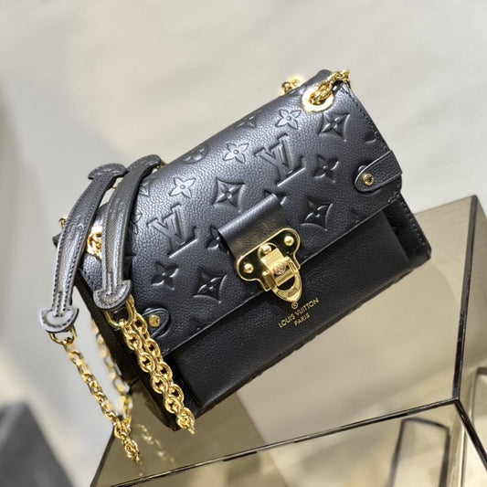 Pronta Entrega – PRONTA-ENTREGA – Bolsa Modelo Louis Vuitton Vavins