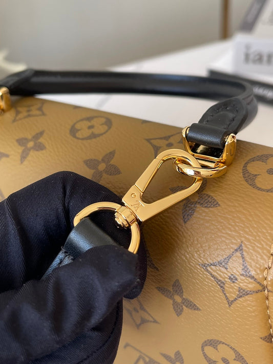Pronta Entrega – Bolsa Louis Vuitton Tilsitt
