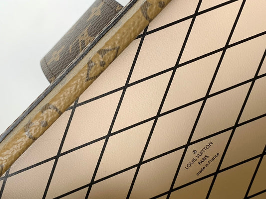 Pronta Entrega – Bolsa Louis Vuitton Petite Malle