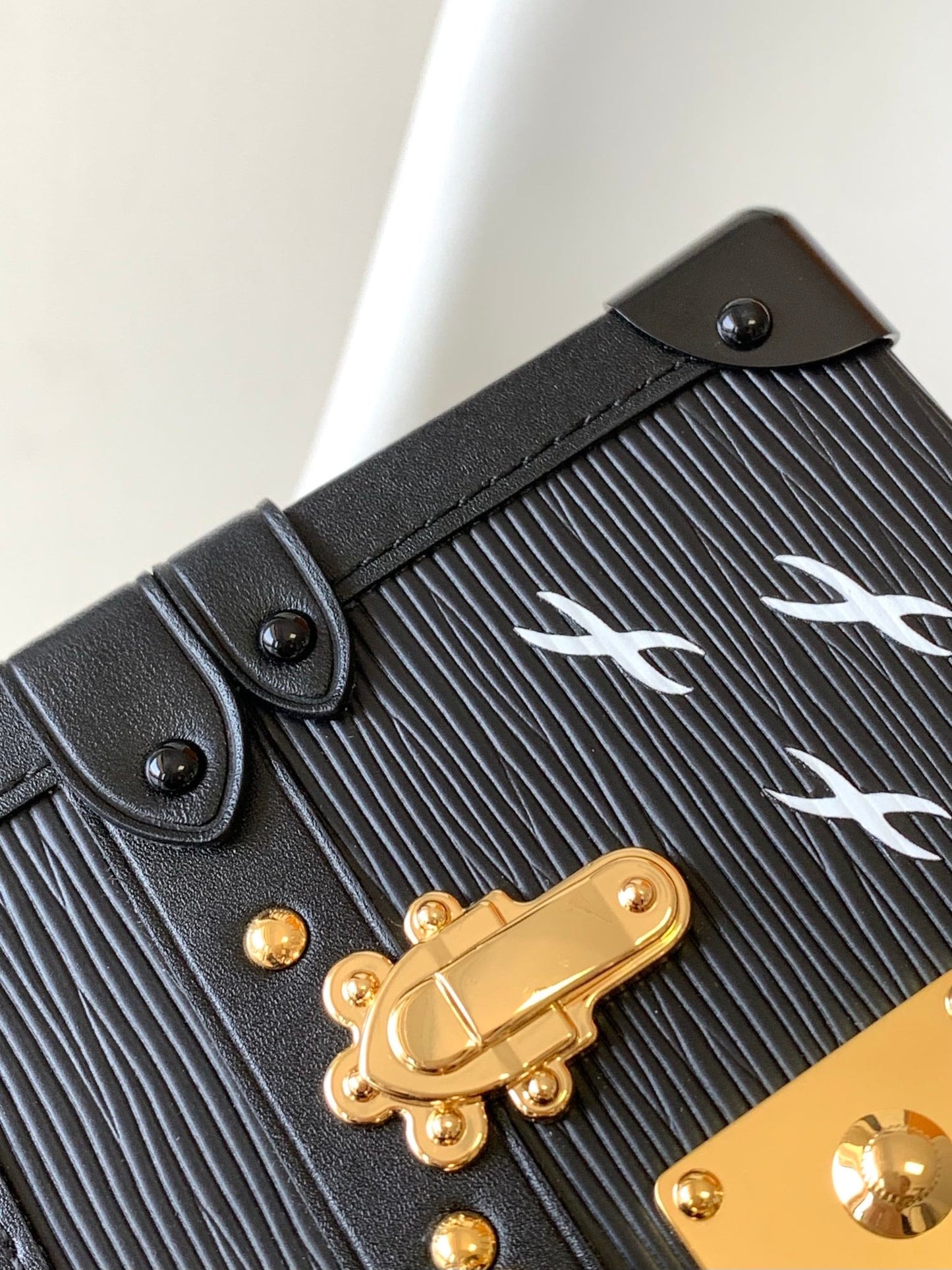 Pronta Entrega – Bolsa Louis Vuitton Petite Malle