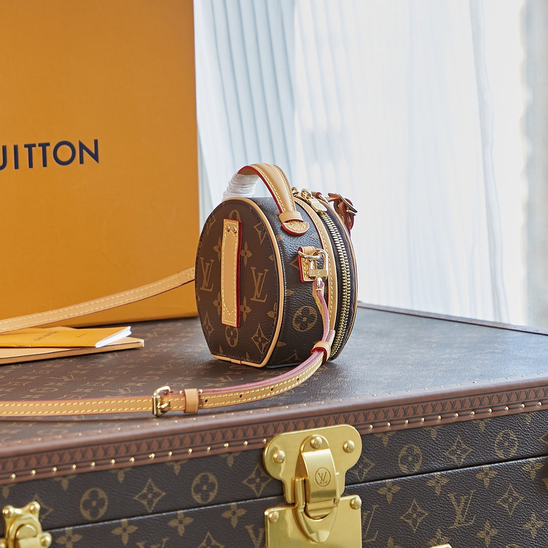 Pronta Entrega – Bolsa Louis Vuitton Petite Boite Chapeau