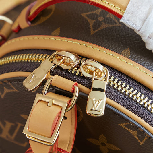 Pronta Entrega – Bolsa Louis Vuitton Petite Boite Chapeau
