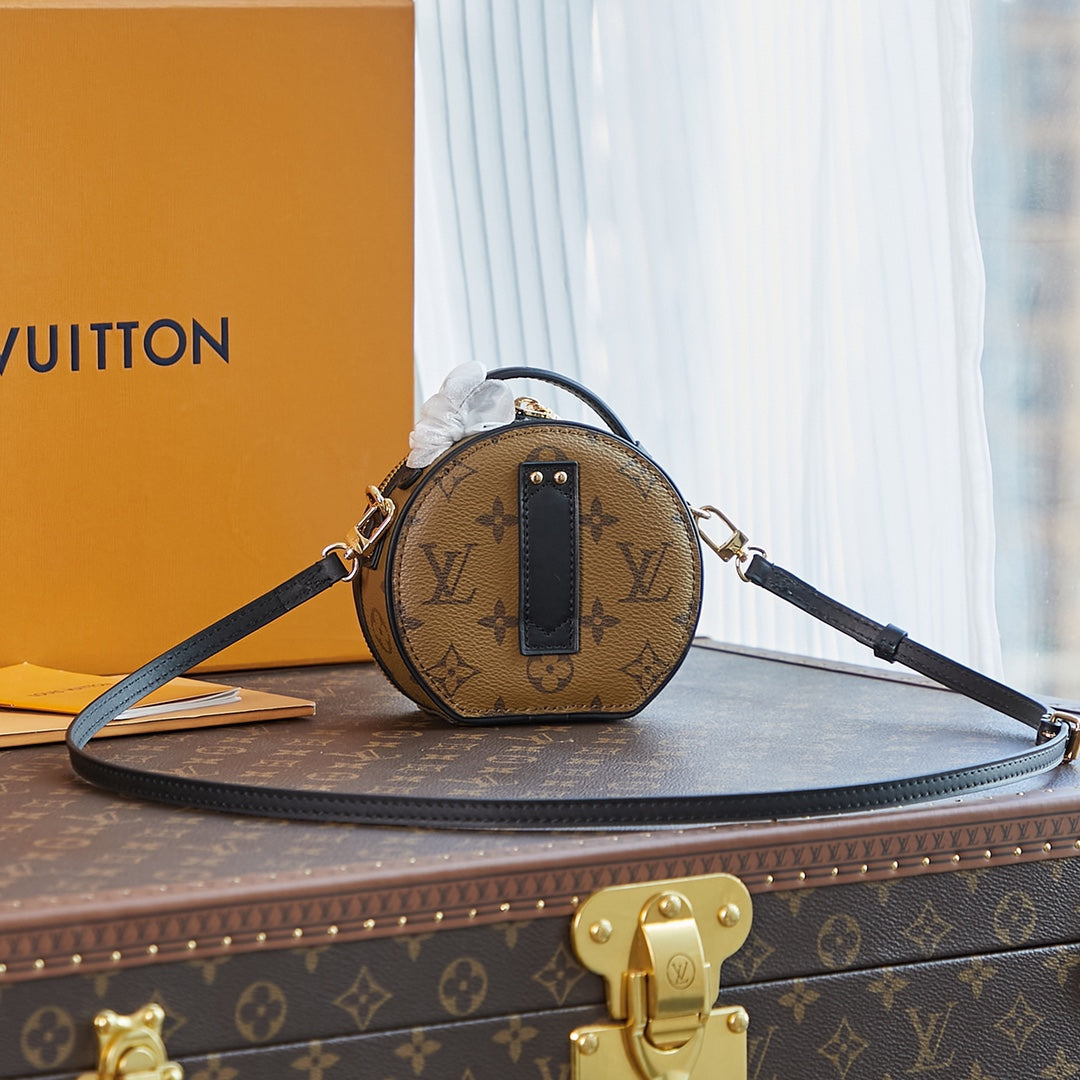 Pronta Entrega – Bolsa Louis Vuitton Petite Boite Chapeau