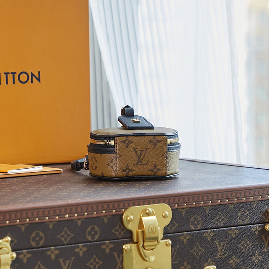 Pronta Entrega – Bolsa Louis Vuitton Petite Boite Chapeau
