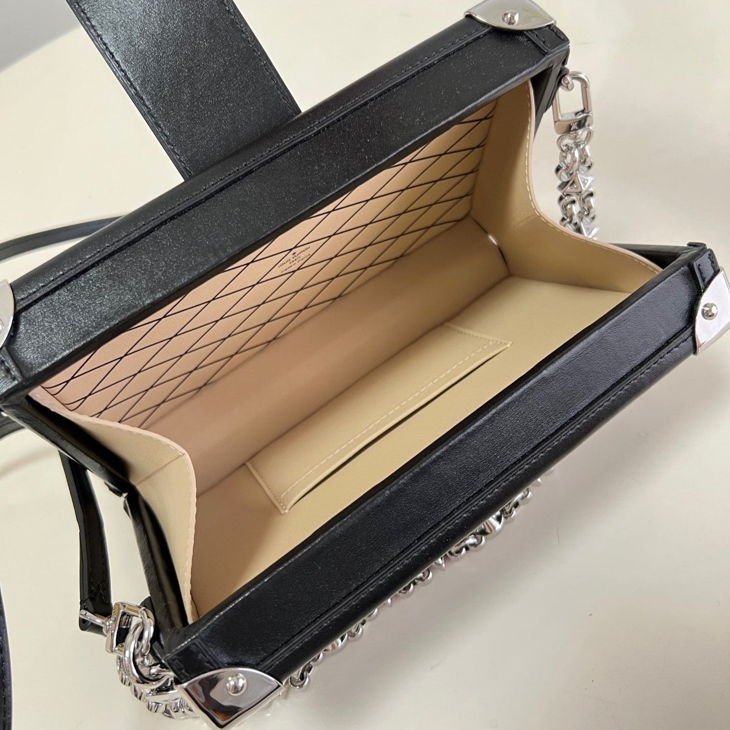 Pronta Entrega – Bolsa Modelo Louis Vuitton  Petite Malle