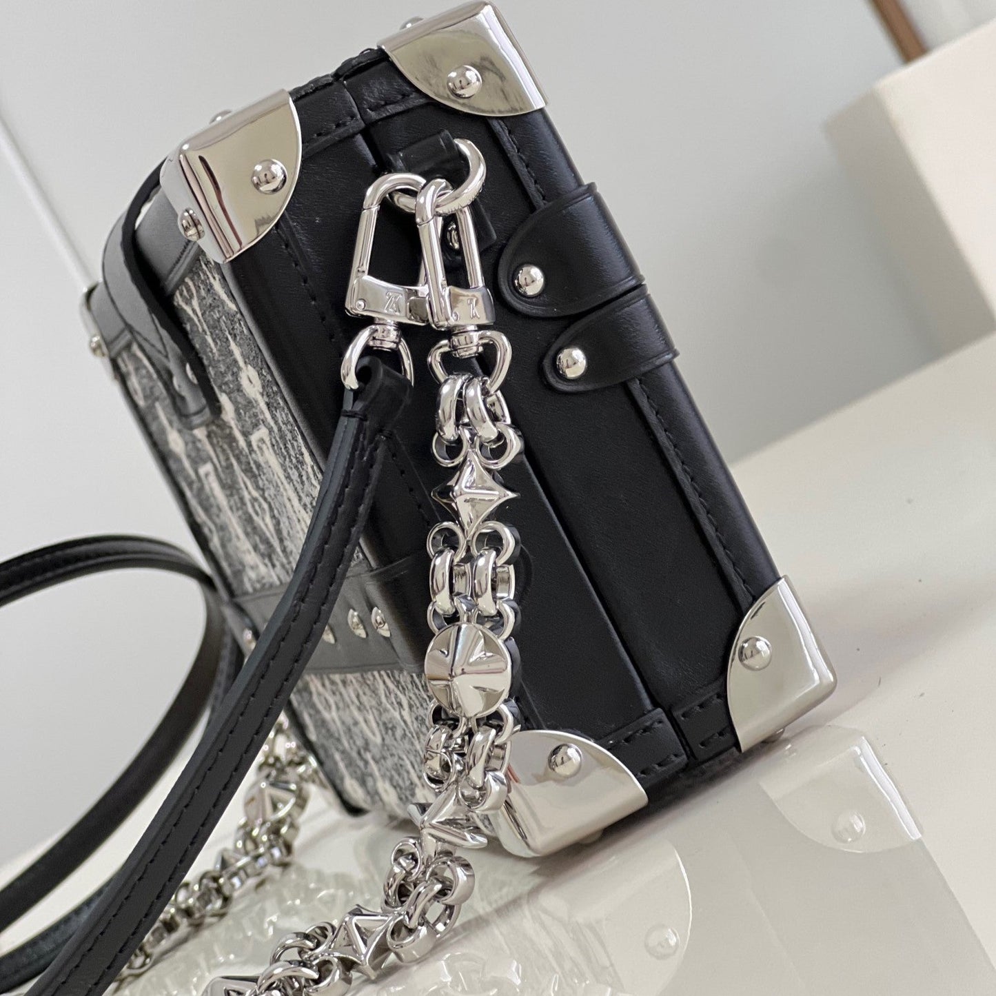 Pronta Entrega – Bolsa Modelo Louis Vuitton  Petite Malle