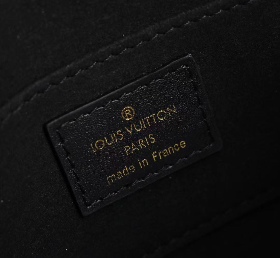 Pronta Entrega – Bolsa Louis Vuitton Tilsitt