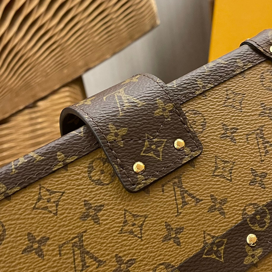 Pronta Entrega – Bolsa Louis Vuitton Petite Malle
