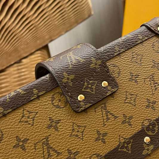 Pronta Entrega – Bolsa Louis Vuitton Petite Malle