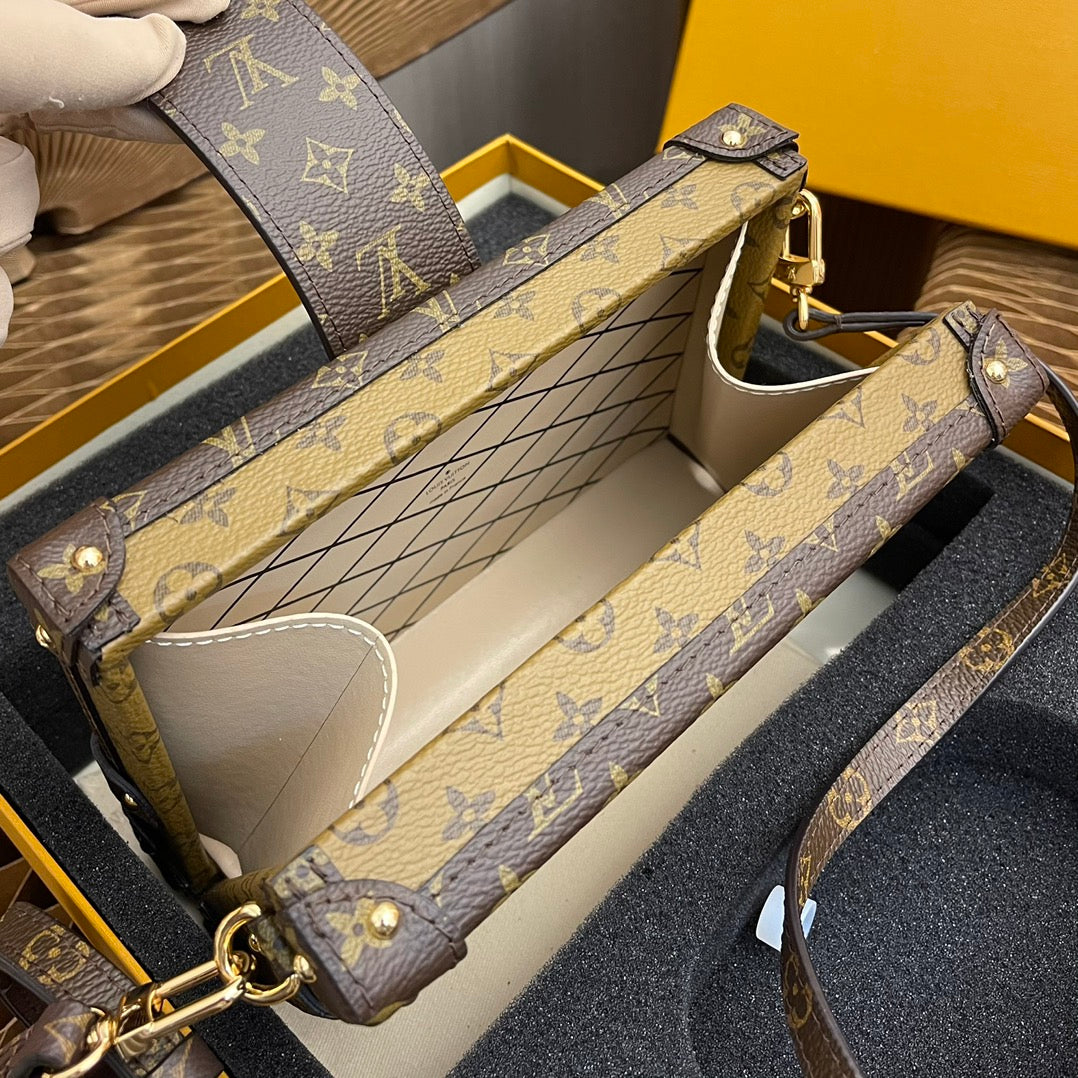 Pronta Entrega – Bolsa Louis Vuitton Petite Malle