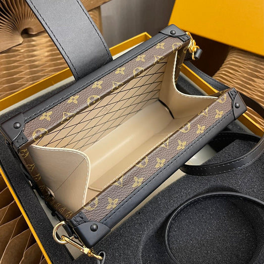 Pronta Entrega – Bolsa Louis Vuitton Petite Malle