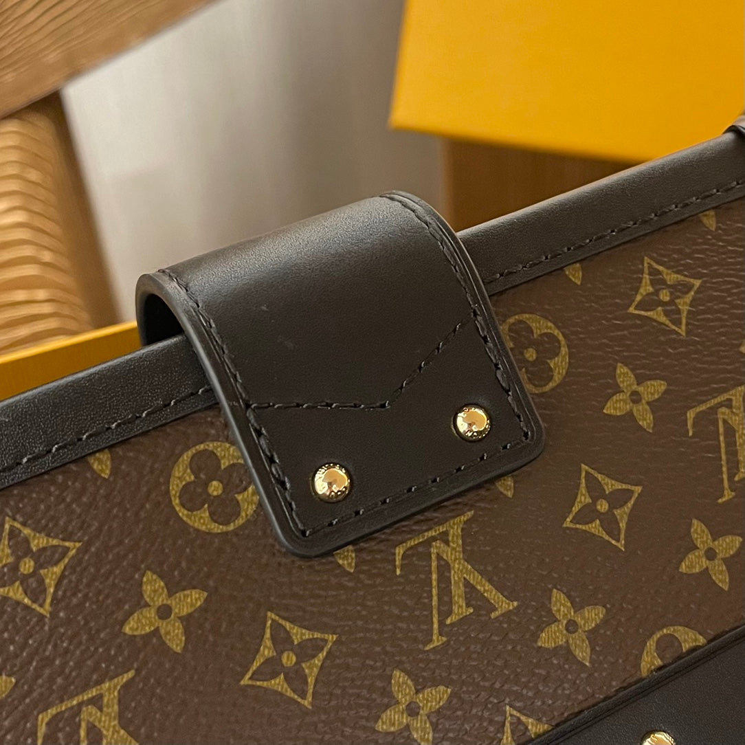 Pronta Entrega – Bolsa Louis Vuitton Petite Malle
